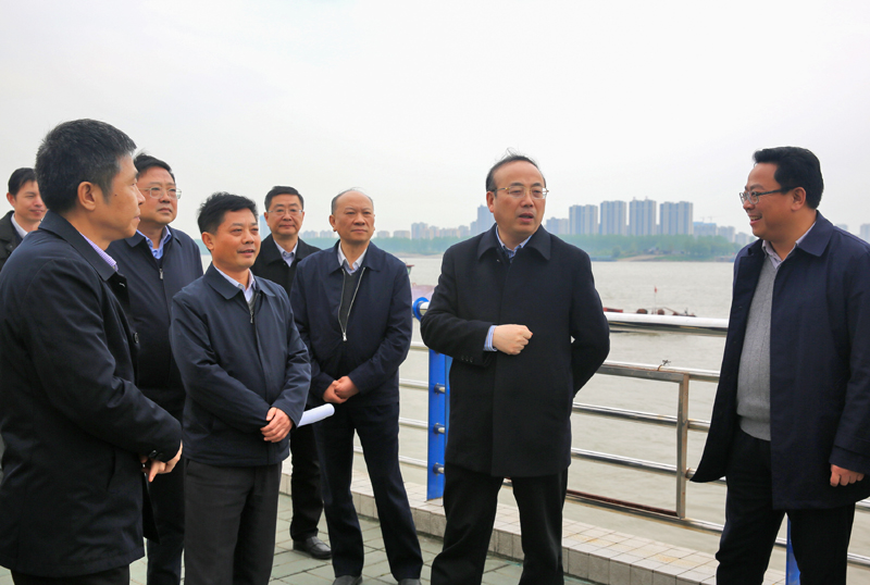 2021年4月8日，张书记调研江豚自然保护区“三策”整治情况.jpg